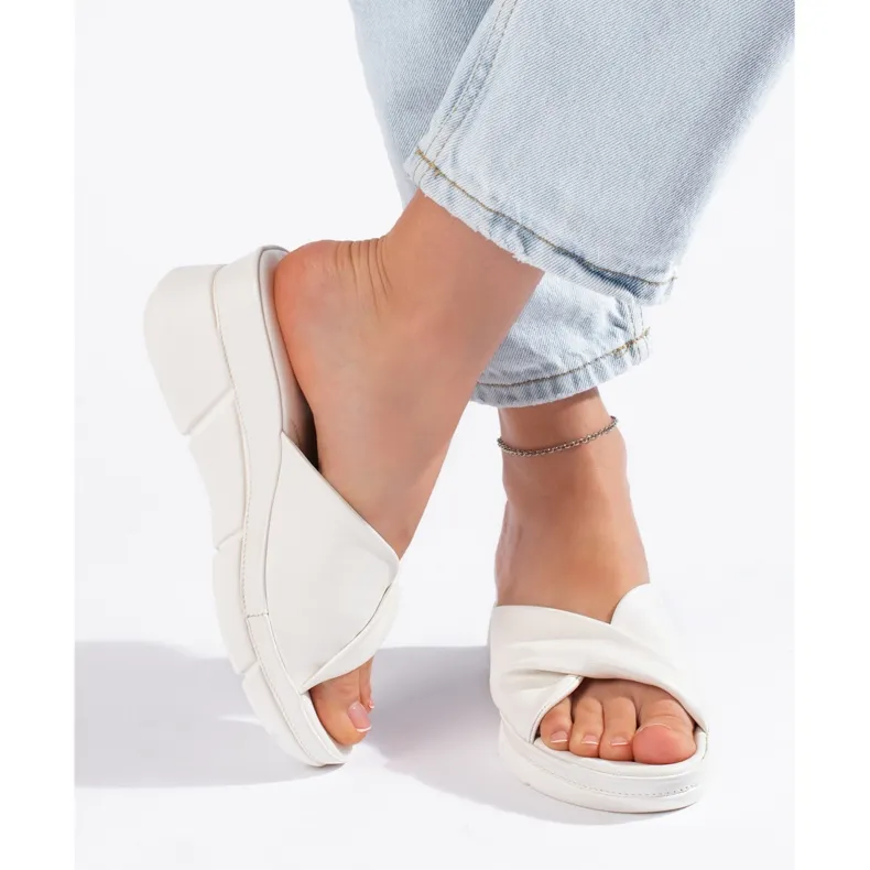 Sandales compensées femme blanches